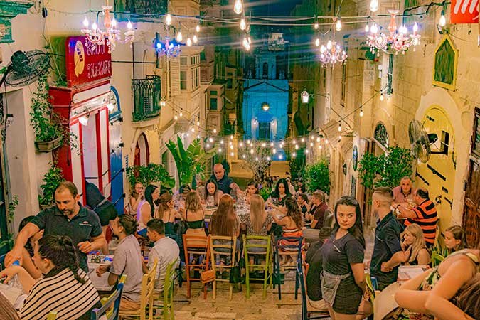 Are you wondering what is the best area to stay in Malta? Read my comprehensive guide detailing all the best areas in Malta to book your accommodation in! If you are looking to hire a car in Malta, you can compare different car rental prices and deals here.