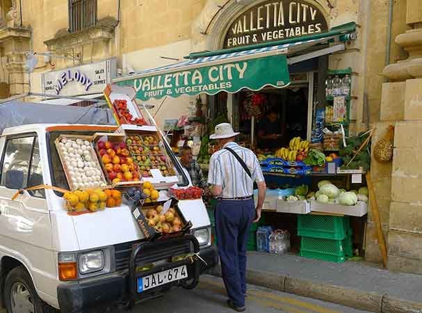 The truth about Living in Malta / All the Pros and Cons of living in Malta