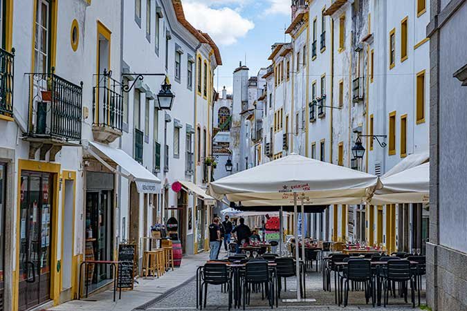 Best day trips from Lisbon / Evora