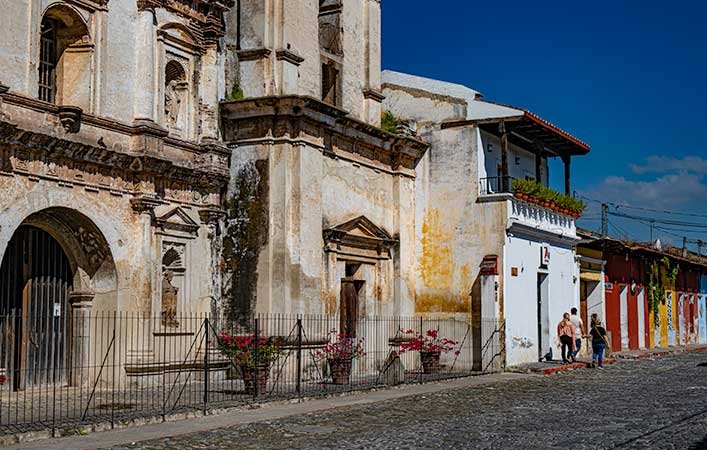 How to Visit Antigua Guatemala on a Budget