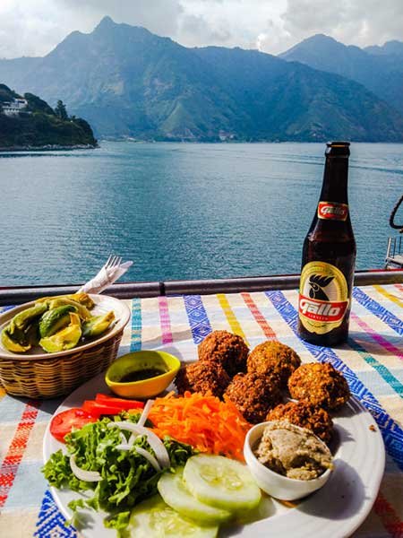 Complete guide to visiting Lake Atitlan / All you need to know before you go