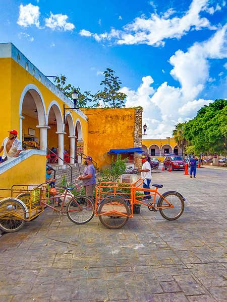 Visiting Yellow Town of Izamal Mexico/ A Perfect Day Trip from Merida / Things to do in Izamal Yucatan